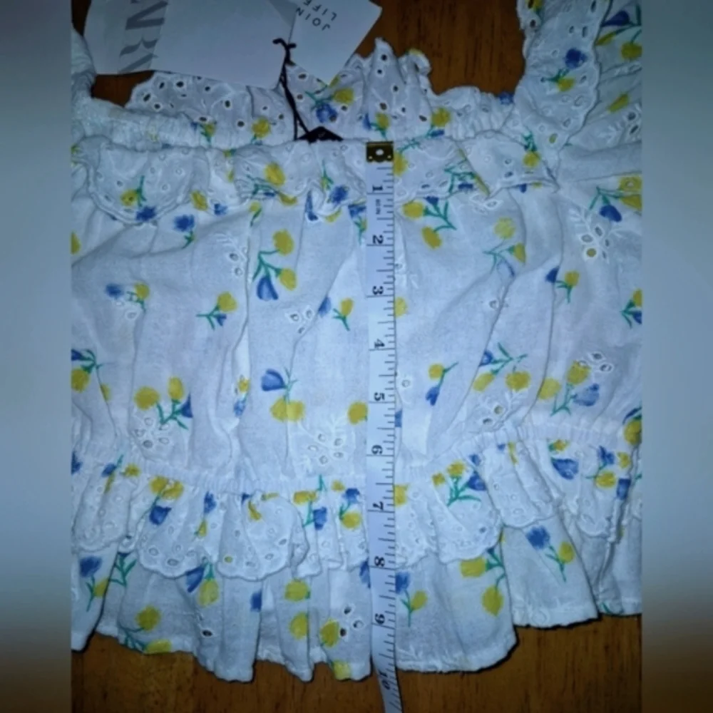 Zara White Floral Smocked Top‎